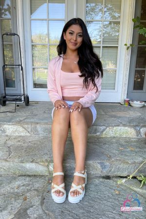 Latina Sophia Leone Morena Linda Em um Ensaio Sensual Com Belas Fotos - Foto 1